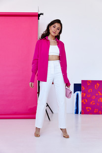 ����� ����