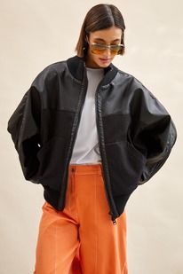 ������ Rivoli 1061.1 ������