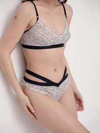 25.03  CONTE ELEGANT ������ CONTE ������ �� ���������� ������� FAIRYTALE LBE 155